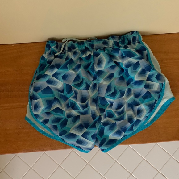 Nike shorts - Picture 2 of 3